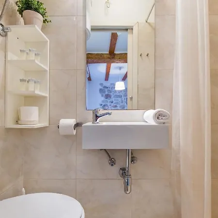 Walls By Irundo Apartment